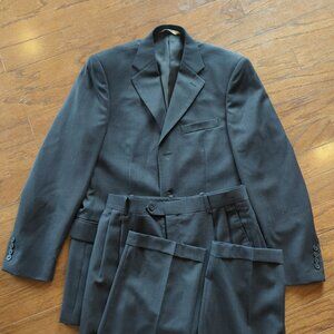 Versini Men's Charcoal Grey Wool 2 Piece Suit Size 43R 32L